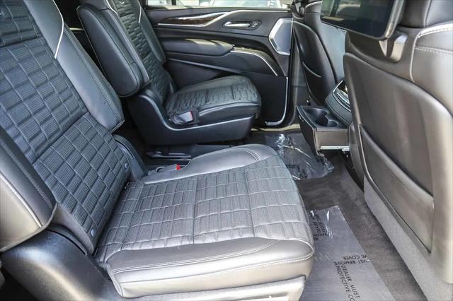 2024 Cadillac Escalade ESV 4WD Sport Platinum