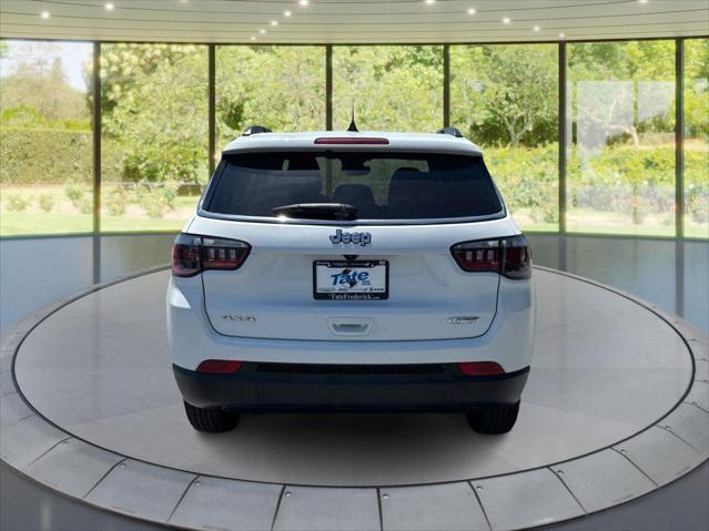 2024 Jeep Compass Latitude 4x4 2024 Jeep Compass Latitude 4x4