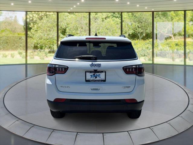 2024 Jeep Compass Latitude 4x4 2024 Jeep Compass Latitude 4x4