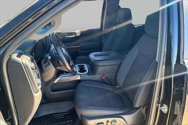 2022 Chevrolet Silverado 1500 4WD Crew Cab Short Bed RST
