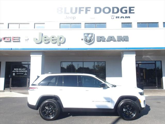 2025 Jeep Grand Cherokee Altitude 4x4 for sale in Red Bluff, CA