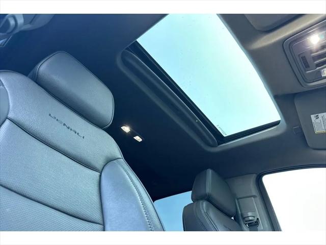 2023 GMC Sierra 1500 4WD Crew Cab Short Box Denali