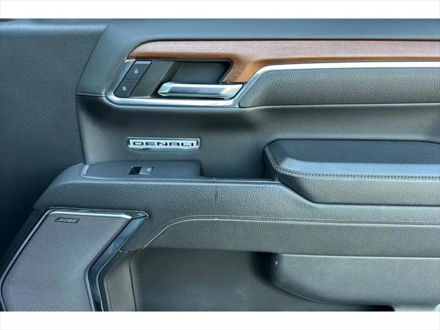 2023 GMC Sierra 1500 4WD Crew Cab Short Box Denali