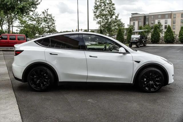 2022 Tesla Model Y Long Range Dual Motor All-Wheel Drive