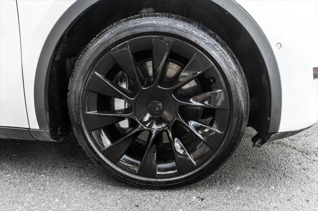 2022 Tesla Model Y Long Range Dual Motor All-Wheel Drive