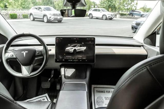 2022 Tesla Model Y Long Range Dual Motor All-Wheel Drive