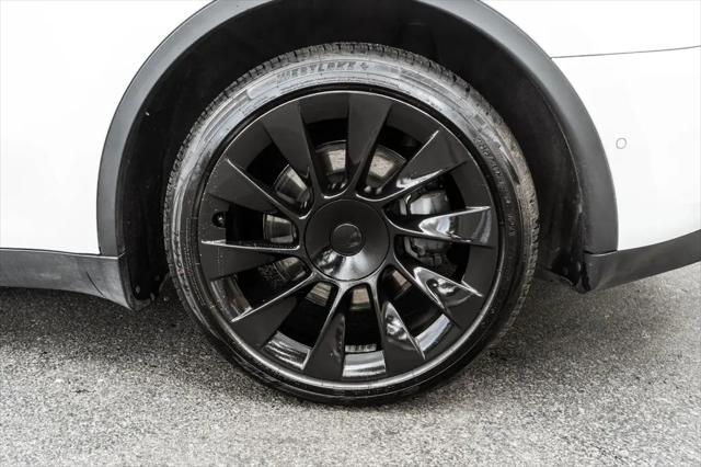 2022 Tesla Model Y Long Range Dual Motor All-Wheel Drive