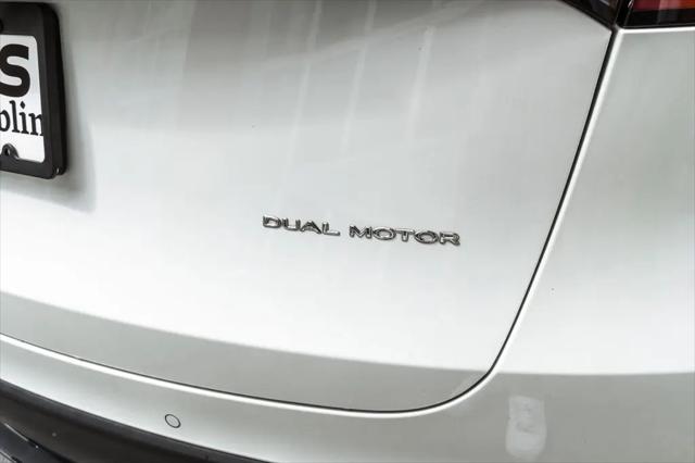 2022 Tesla Model Y Long Range Dual Motor All-Wheel Drive