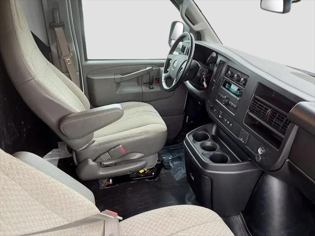 2023 GMC Savana Cargo RWD 3500 Extended Wheelbase Work Van