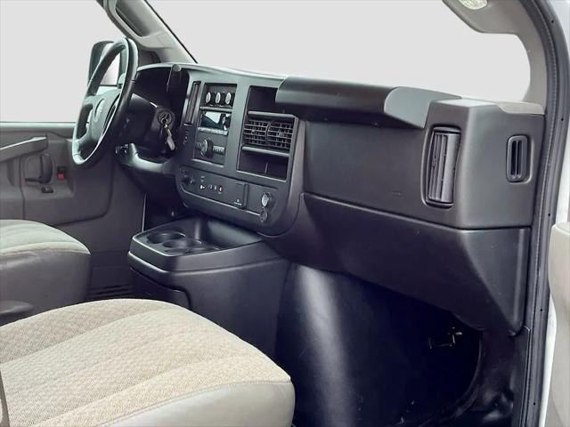 2023 GMC Savana Cargo RWD 3500 Extended Wheelbase Work Van