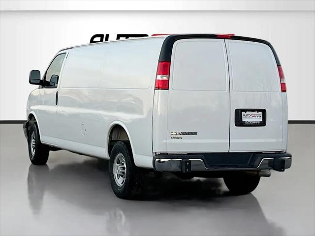 2025 Chevrolet Express Cargo Van RWD 2500 Extended Wheelbase WT