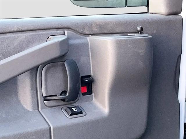 2025 Chevrolet Express Cargo Van RWD 2500 Extended Wheelbase WT
