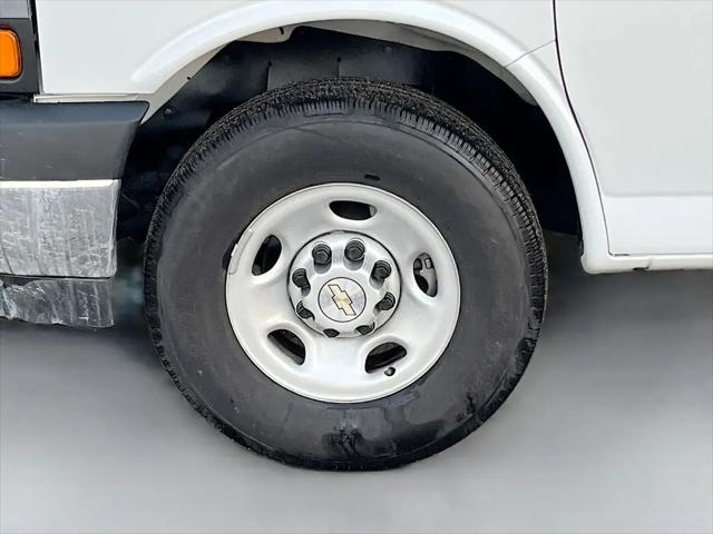 2025 Chevrolet Express Cargo Van RWD 2500 Extended Wheelbase WT