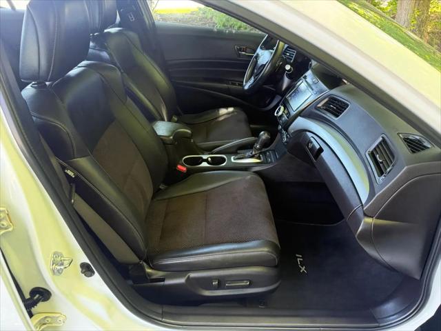 2016 Acura ILX Premium/A-Spec Package
