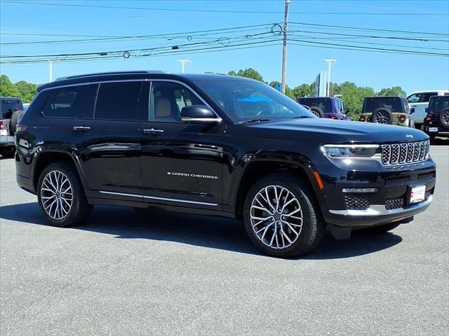 2022 Jeep Grand Cherokee L Summit Reserve 4x4 2022 Jeep Grand Cherokee L Summit Reserve 4x4