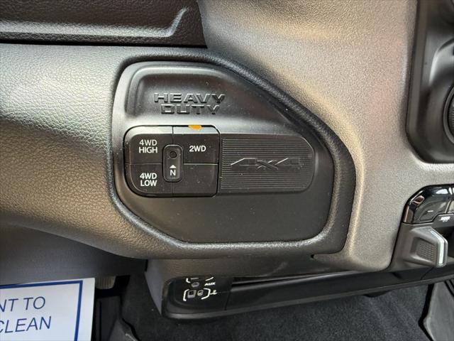 2022 Ram 3500 Tradesman Crew Cab 4x4 6'4" Box