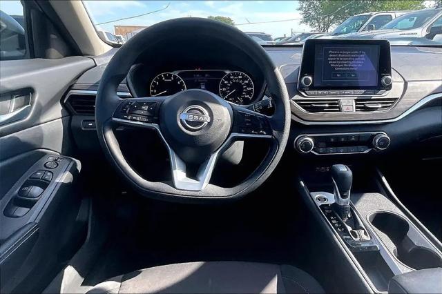2025 Nissan Altima SV FWD
