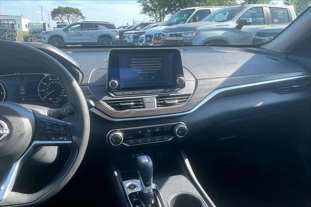 2025 Nissan Altima SV FWD