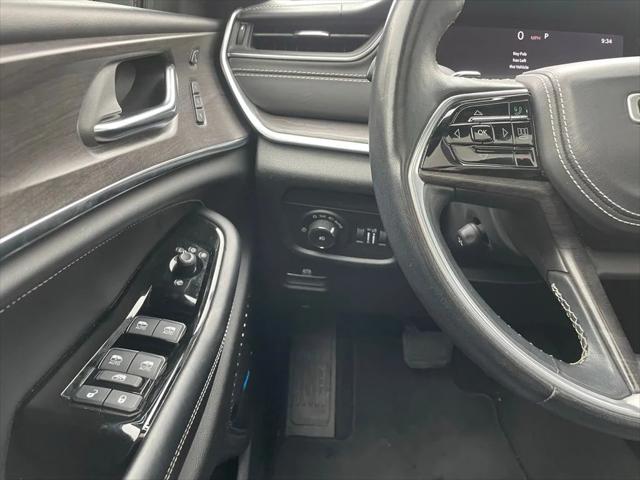 2022 Jeep Grand Cherokee L Overland 4x2