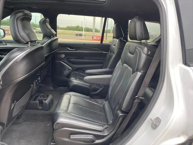 2022 Jeep Grand Cherokee L Overland 4x2