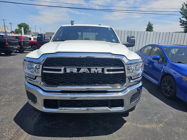 2024 RAM 2500 Tradesman Crew Cab 4x4 8 Box 2024 RAM 2500 Tradesman Crew Cab 4x4 8 Box