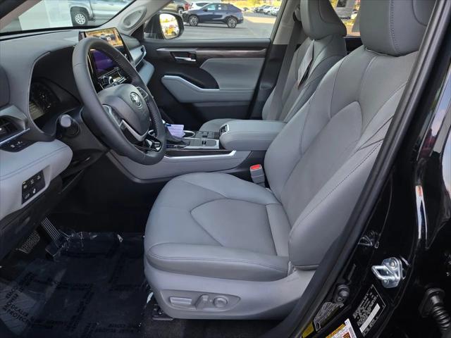 2026 Toyota Highlander Hybrid Limited