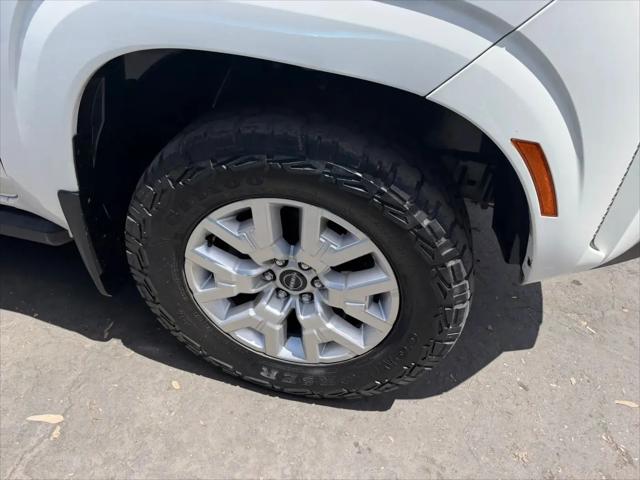 2022 Nissan Frontier Crew Cab Long Bed SV 4x2