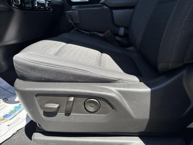 2023 GMC Sierra 1500 4WD Crew Cab Short Box Elevation with 3SB