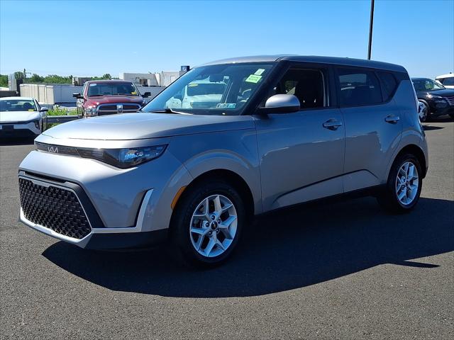 2025 Kia Soul LX 2025 Kia Soul LX