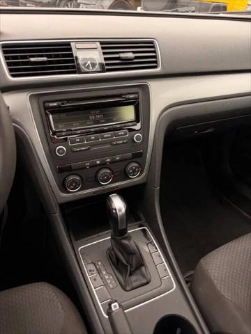 2015 Volkswagen Passat 1.8T S