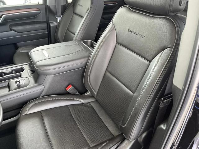 2024 GMC Sierra 2500HD 4WD Crew Cab Standard Bed Denali