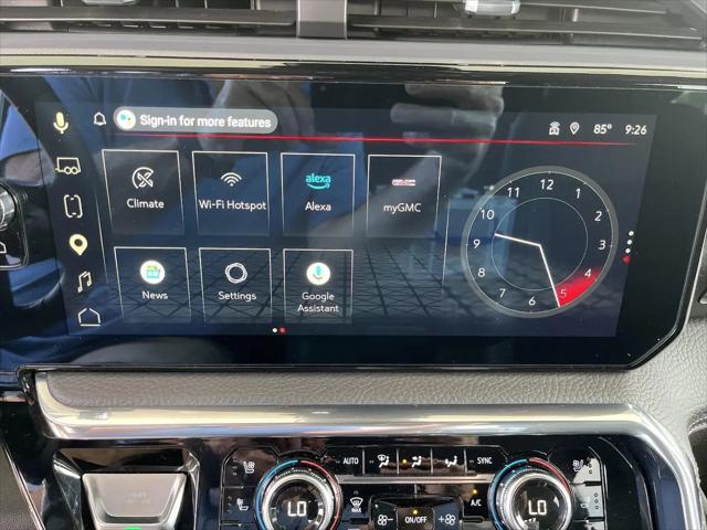 2024 GMC Sierra 2500HD 4WD Crew Cab Standard Bed Denali