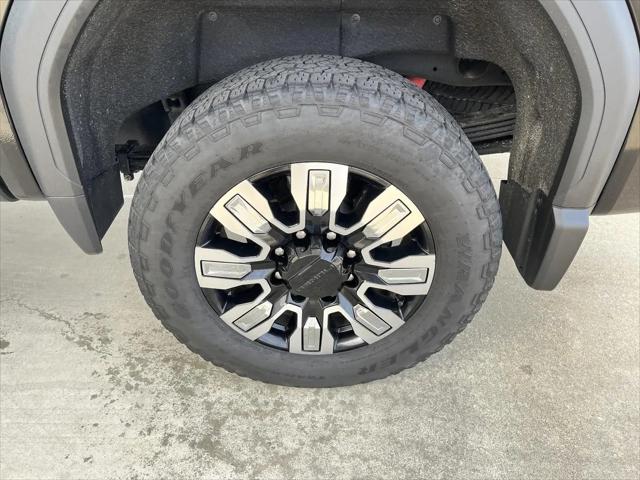 2024 GMC Sierra 2500HD 4WD Crew Cab Standard Bed Denali