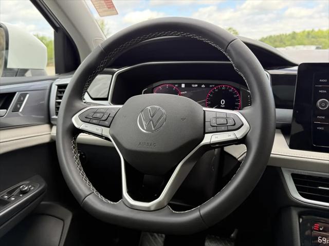 2025 Volkswagen Taos 1.5T SEL