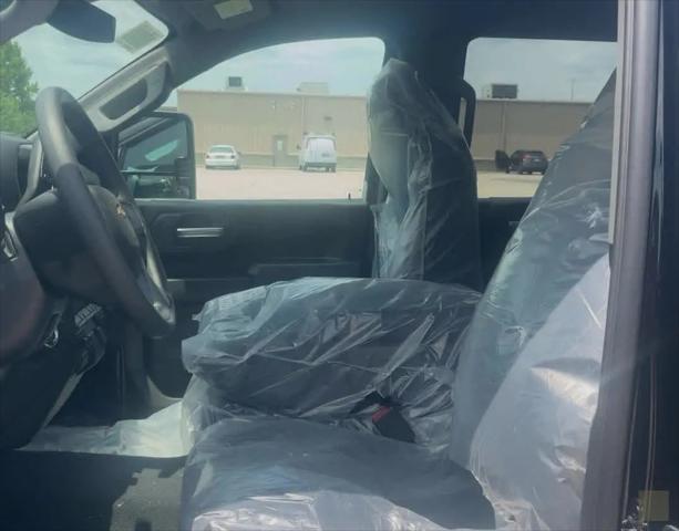 2026 Chevrolet Silverado 2500HD Crew Cab, Standard Bed, Custom, RWD