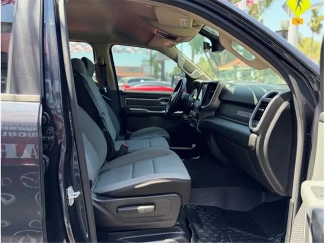 2019 Ram 1500 Big Horn/Lone Star Crew Cab 4x4 5'7" Box