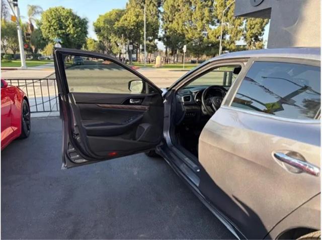 2017 Nissan Maxima 3.5 Platinum