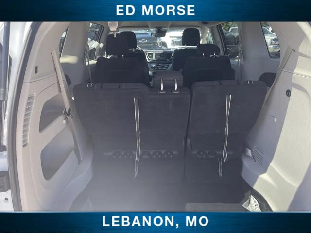 2023 Chrysler Voyager LX