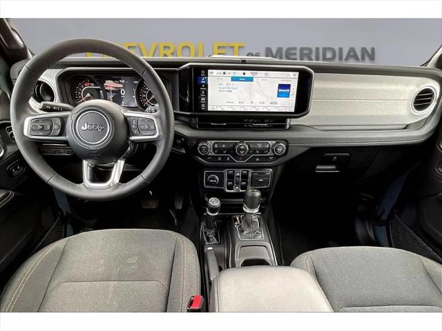 2026 Jeep Wrangler 4-Door Sahara 4x4