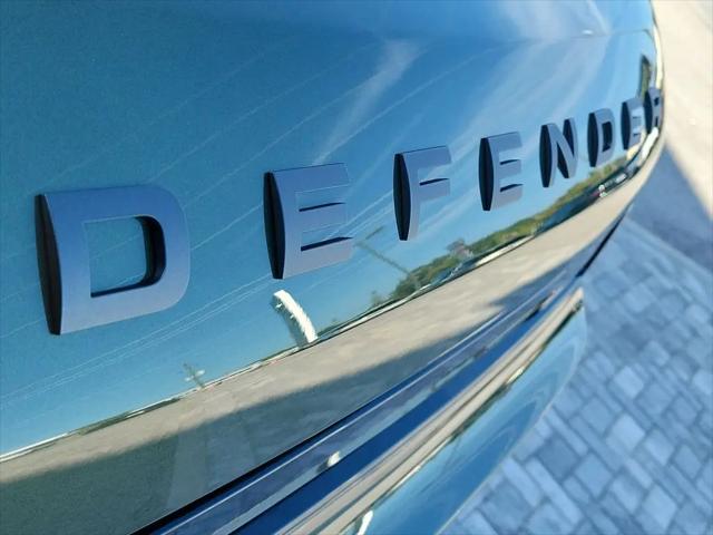 2026 Land Rover Defender P400 X-Dynamic SE
