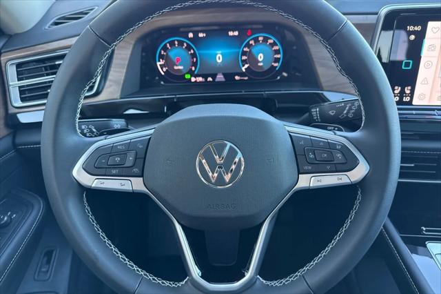2026 Volkswagen Atlas SE with Technology