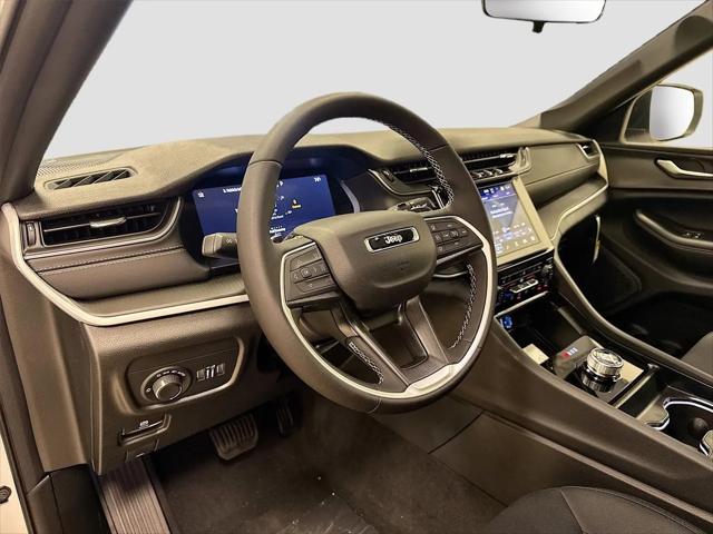 2026 Jeep Grand Cherokee L Altitude 4x2