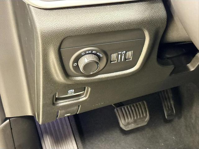 2026 Jeep Grand Cherokee L Altitude 4x2