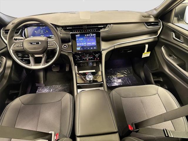 2026 Jeep Grand Cherokee L Altitude 4x2