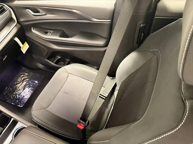 2026 Jeep Grand Cherokee L Altitude 4x2