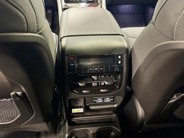 2026 Jeep Grand Cherokee L Altitude 4x2