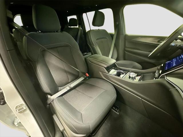 2026 Jeep Grand Cherokee L Altitude 4x2