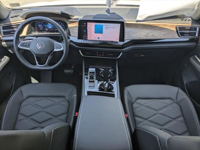 2026 Volkswagen Atlas SE with Technology