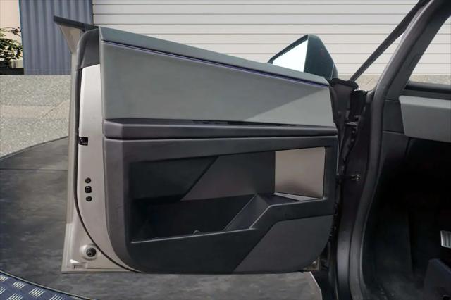 2025 Tesla Cybertruck Cyberbeast