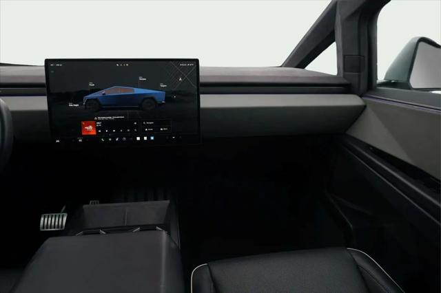 2025 Tesla Cybertruck Cyberbeast
